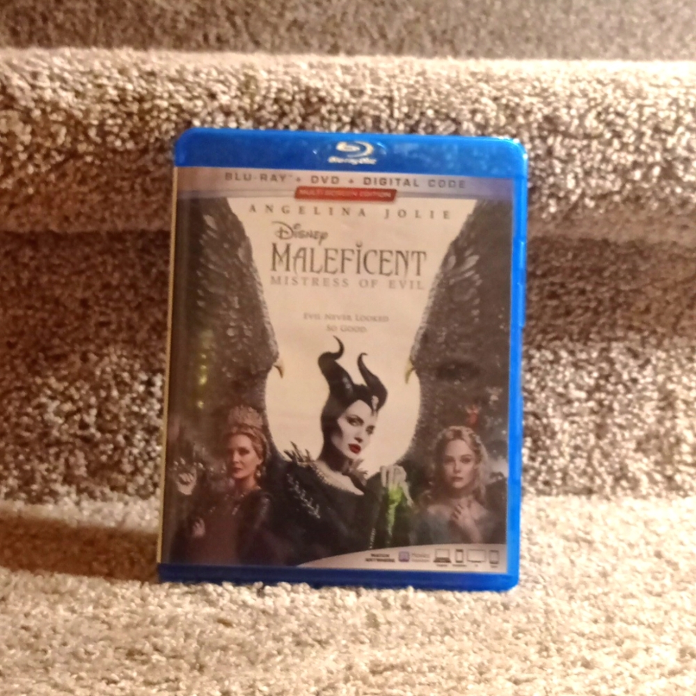 Maleficent mistress of evil movie multi screen edition